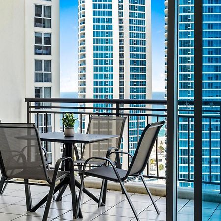 Chevron Renaissance - Self Contained & Privately Managed Apartments 黄金海岸 外观 照片