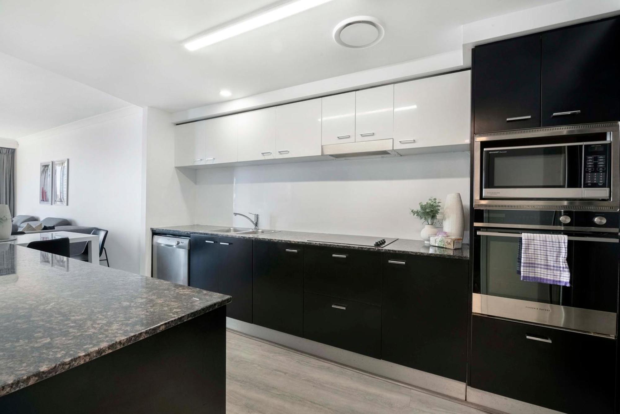 Chevron Renaissance - Self Contained & Privately Managed Apartments 黄金海岸 外观 照片