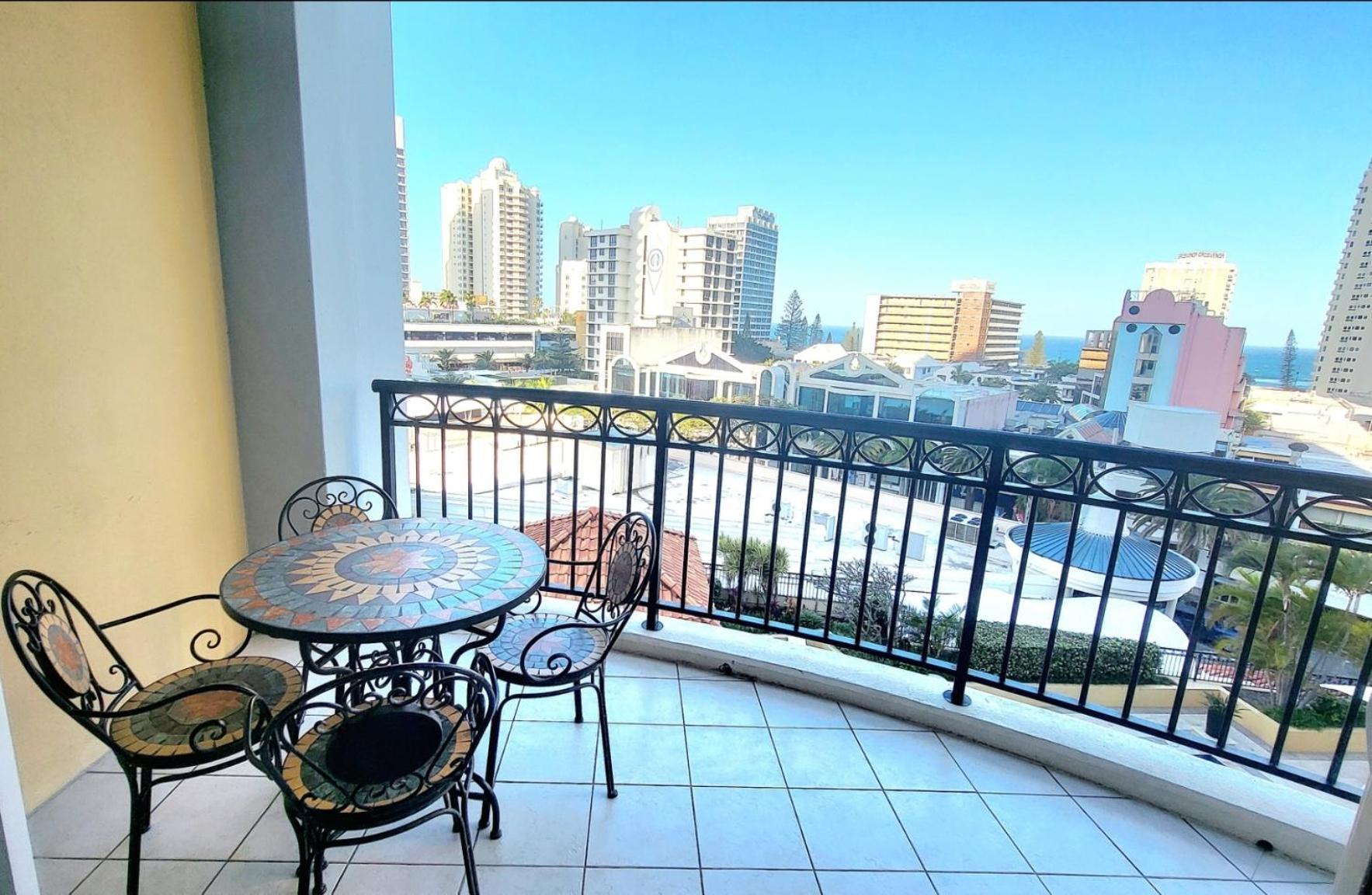 Chevron Renaissance - Self Contained & Privately Managed Apartments 黄金海岸 外观 照片